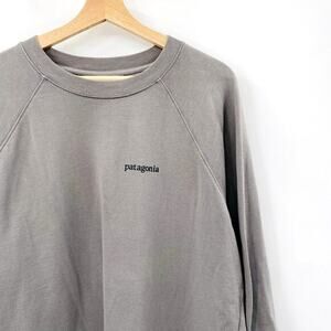 Patagonia Gray‎ Crewneck Seatshirt